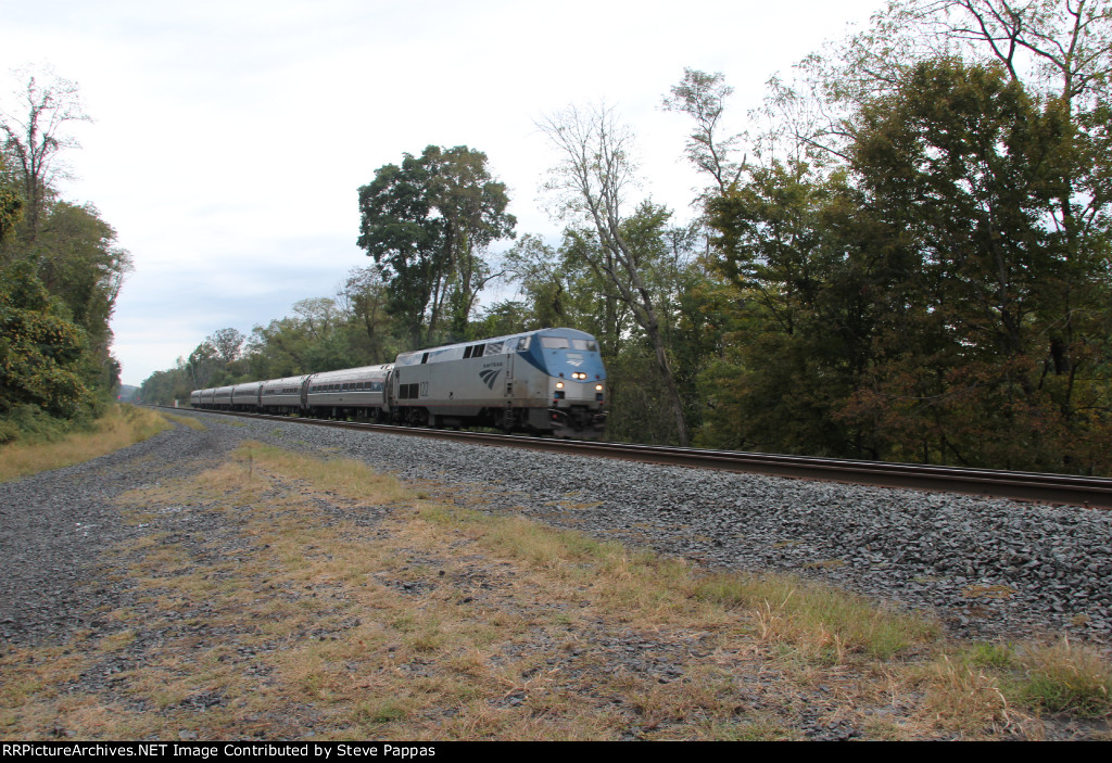 AMTK 122 with the eastbound Pennsylvanian